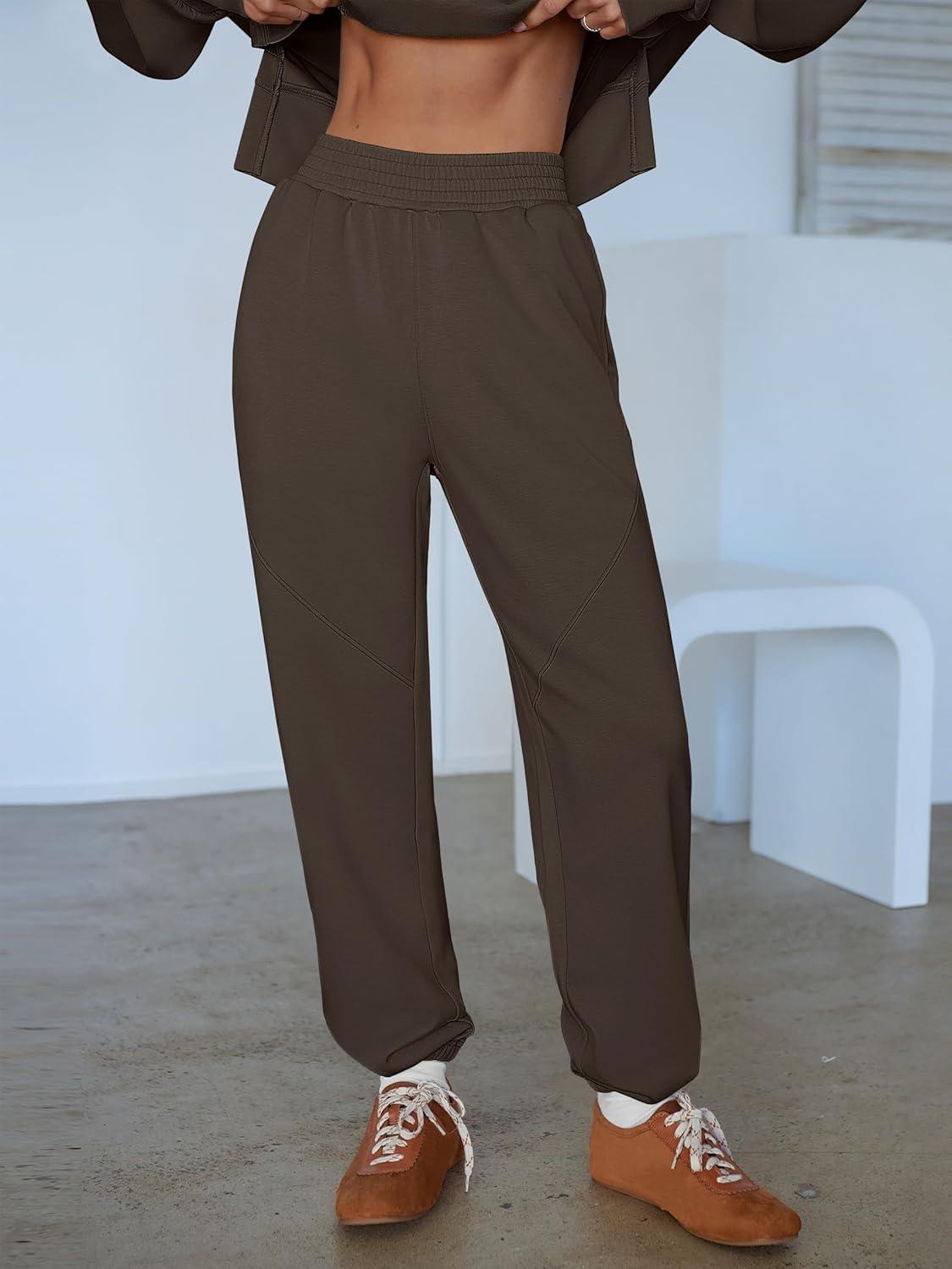 imageANRABESS Womens 2 Piece Outfits Lounge Sets Cropped Sweatshirt Joggers Fashion Sweatsuit Sweat Set 2025 Winter Travel OutfitsCoffee